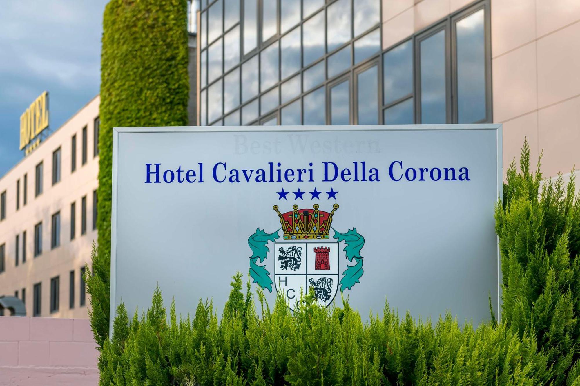فندق كاردانو آل كامبوفي  بست ويسترن كافاليري ديلا كورونا المظهر الخارجي الصورة